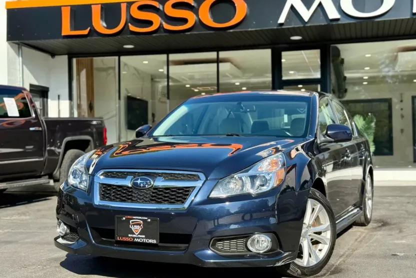 2013 Subaru Legacy 2.5i Limited photo 1