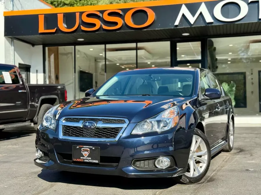 2013 Subaru Legacy 2.5i Limited photo 1