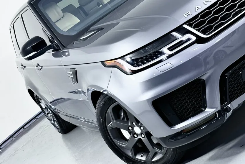 2020 Land Rover Range Rover Sport HSE photo 1