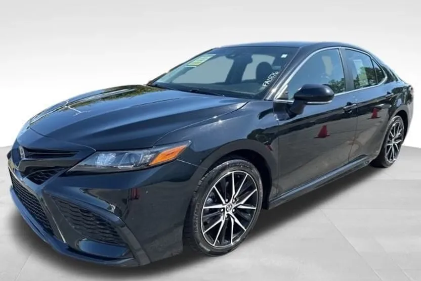 2023 Toyota Camry SE photo 1