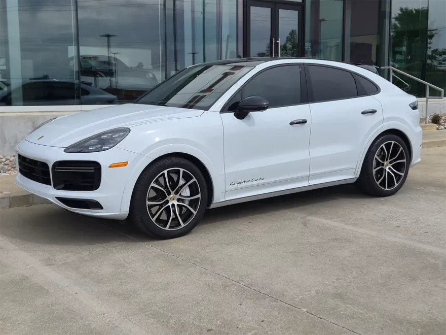 2022 Porsche Cayenne Coupe Turbo photo 1