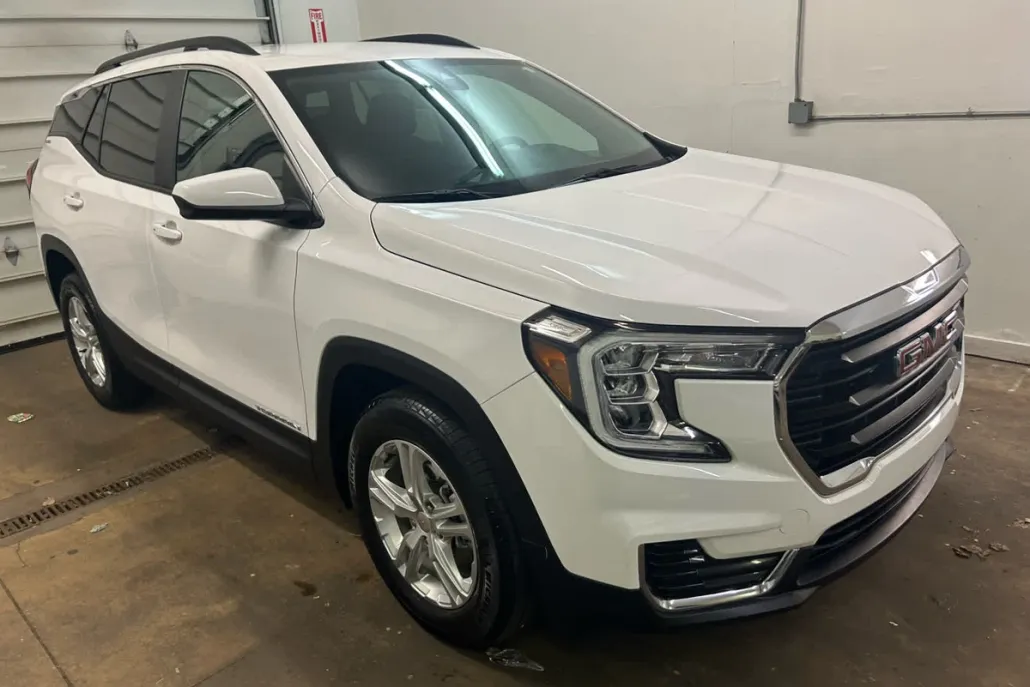 2023 Gmc Terrain SLE photo 1