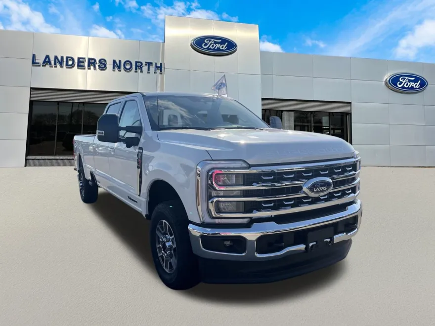2025 Ford F-250 Lariat photo 1