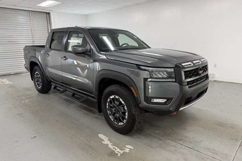 2026 Nissan Frontier PRO-4X photo 1