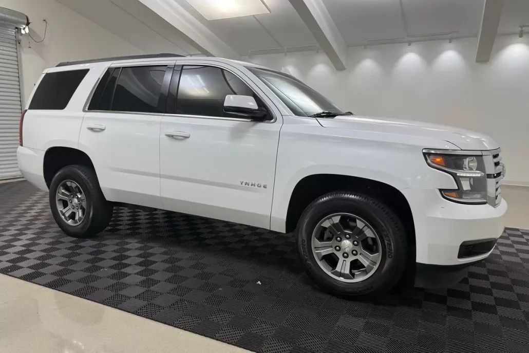 2019 Chevrolet Tahoe LS photo 1