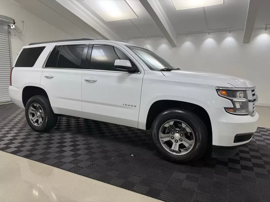 2019 Chevrolet Tahoe LS photo 1