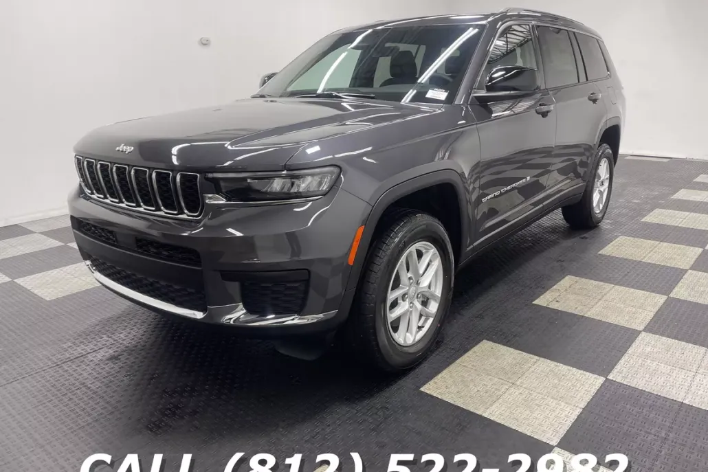 2025 Jeep Grand Cherokee Laredo photo 1