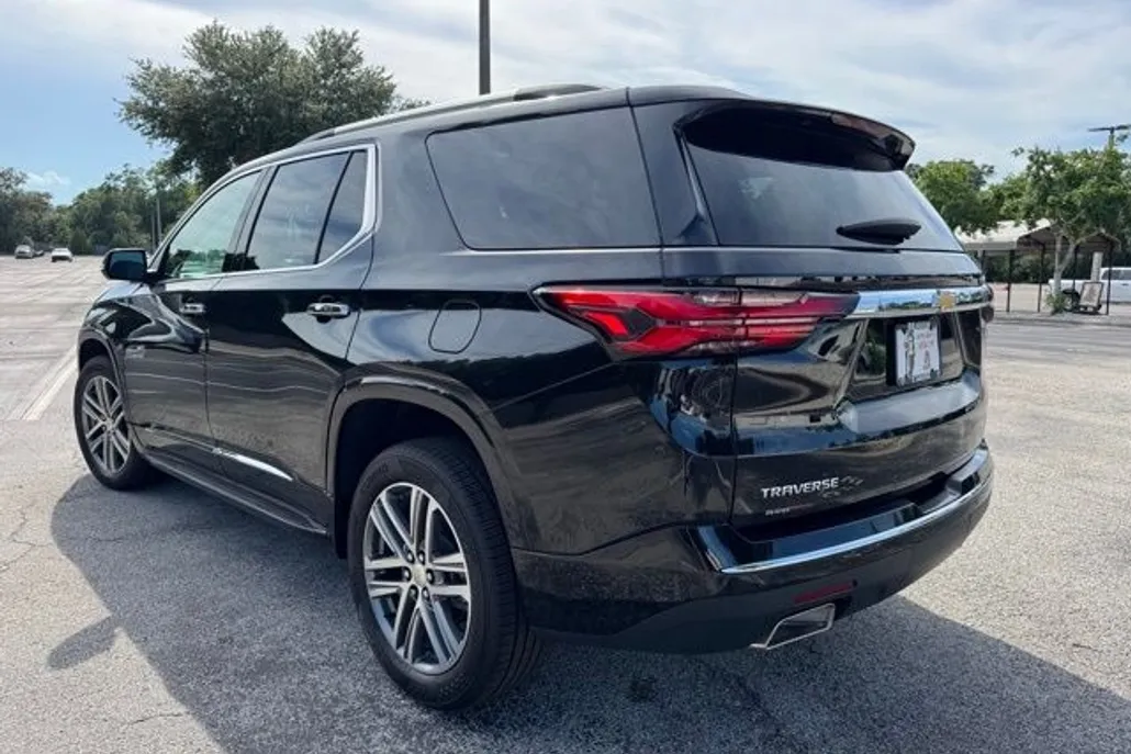 2022 Chevrolet Traverse High Country photo 1
