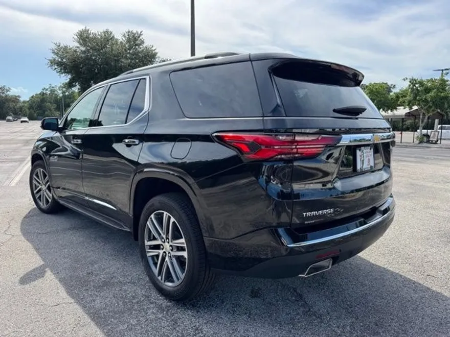 2022 Chevrolet Traverse High Country photo 1