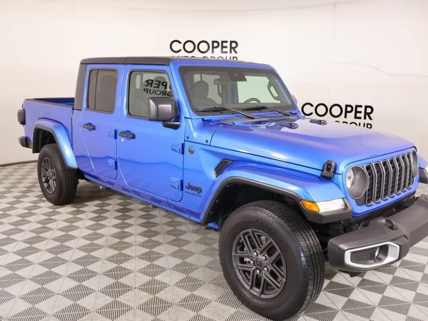 2024 Jeep Gladiator Sport photo 1