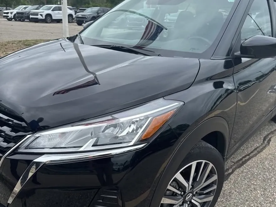 2021 Nissan Kicks SV photo 1