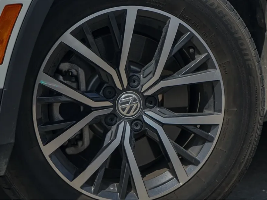 2021 Volkswagen Tiguan S photo 1