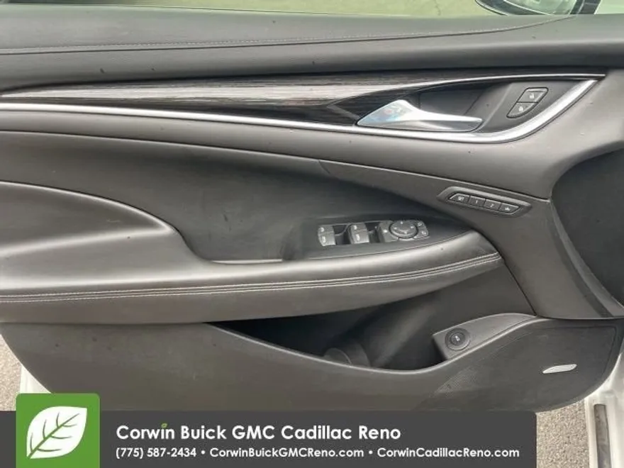 2018 Buick LaCrosse Premium photo 1