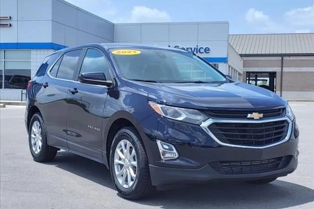 2021 Chevrolet Equinox LT photo 1