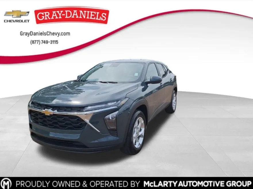 2026 Chevrolet Trax LS photo 1
