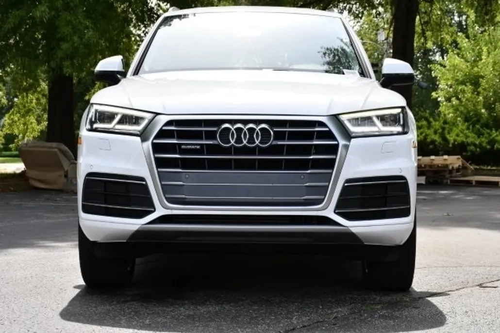 2018 Audi Q5 2.0T Premium Plus photo 1