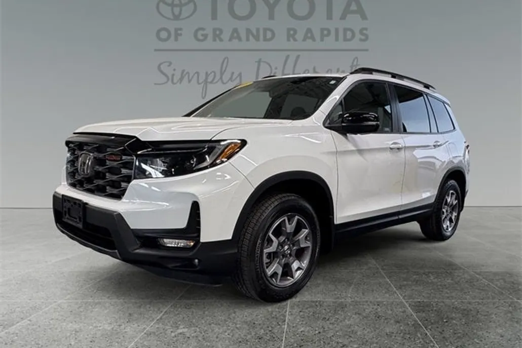 2022 Honda Passport TrailSport photo 1