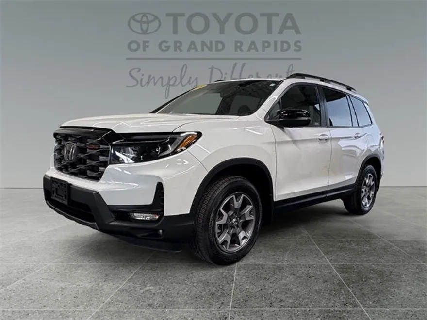 2022 Honda Passport TrailSport photo 1