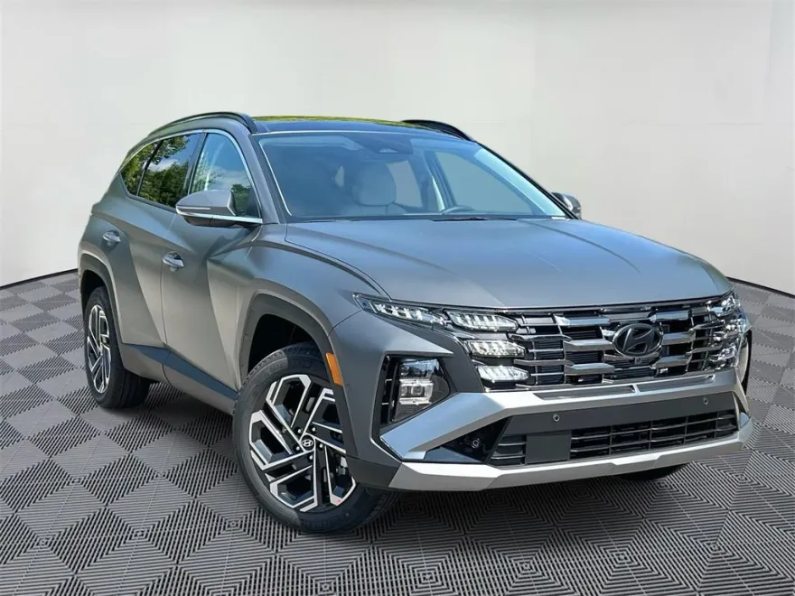 2025 Hyundai Tucson Limited photo 1