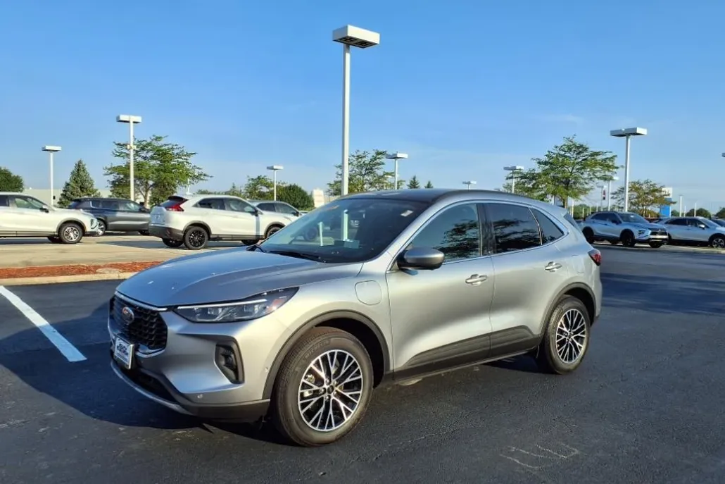 2024 Ford Escape Base photo 1