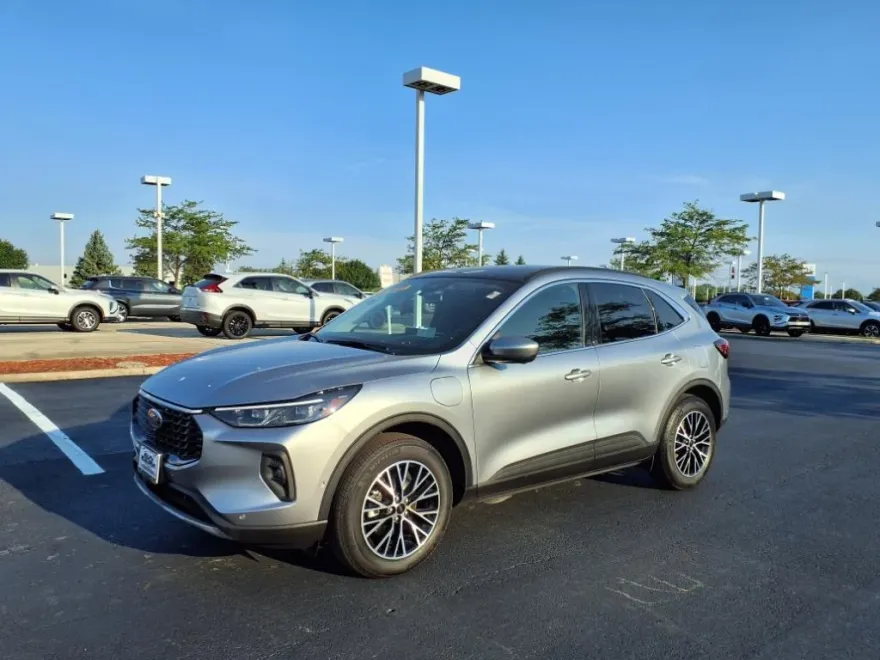 2024 Ford Escape Base photo 1
