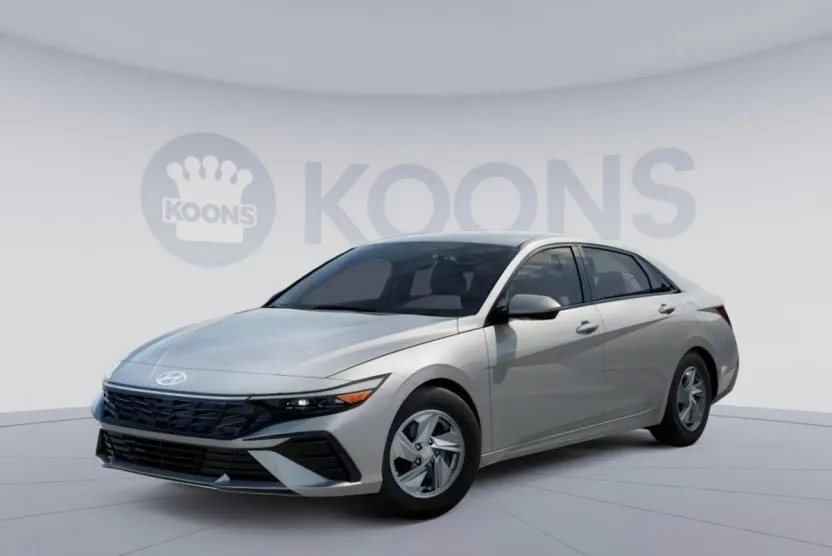 2025 Hyundai Elantra SE photo 1