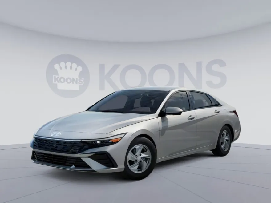2025 Hyundai Elantra SE photo 1