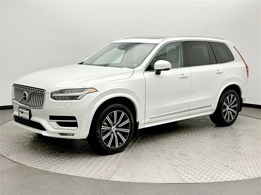 2025 Volvo XC90 AWD Plus photo 1