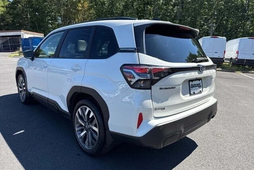 2025 Subaru Forester Touring photo 1