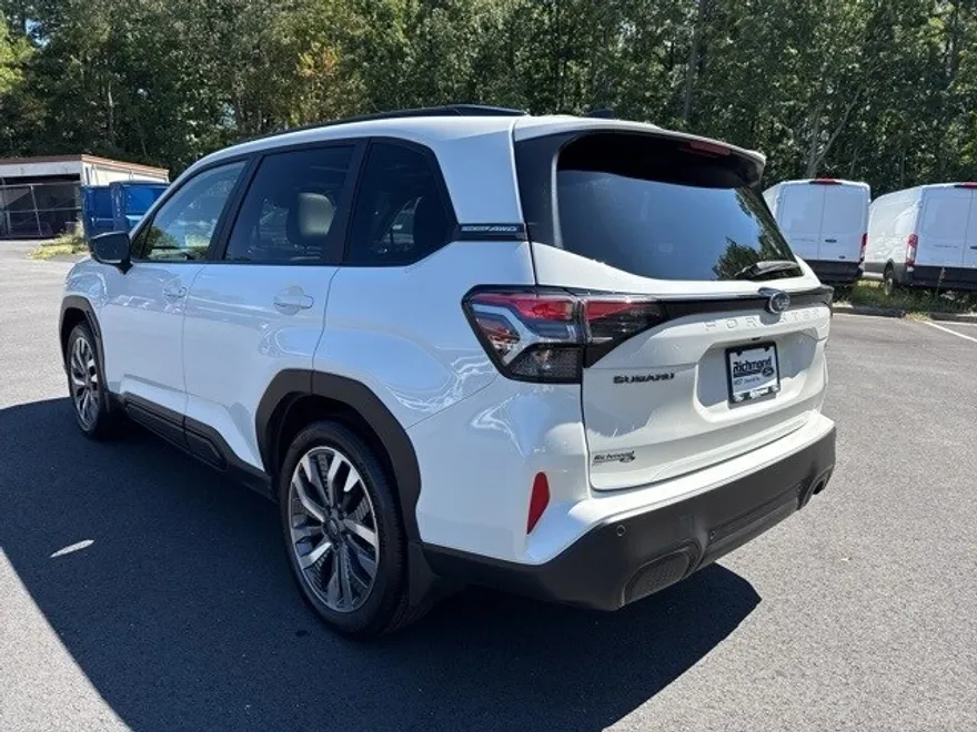 2025 Subaru Forester Touring photo 1
