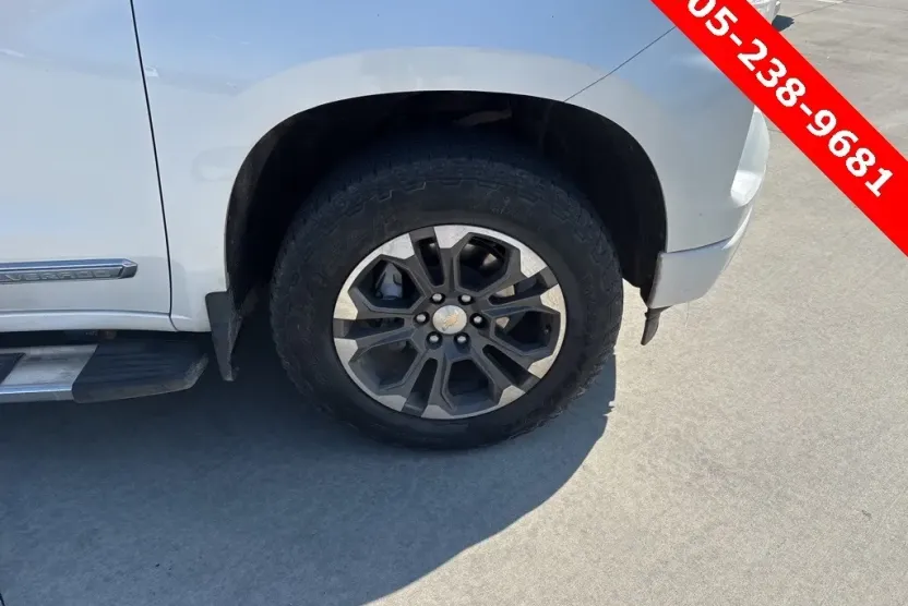 2023 Chevrolet Silverado 1500 High Country photo 1