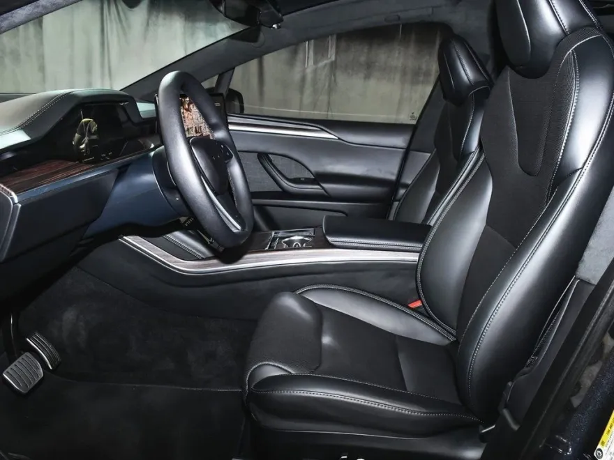 2024 Tesla Model X photo 31