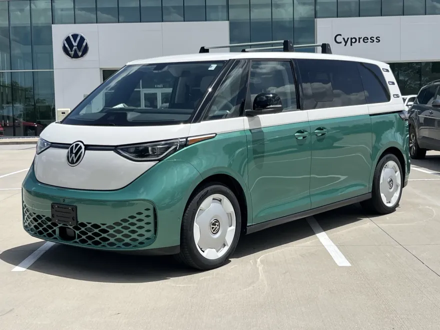 2025 Volkswagen ID. Buzz photo 1