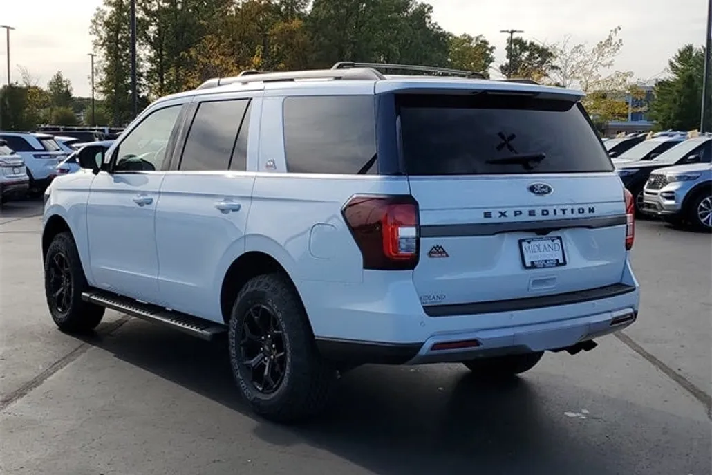 2024 Ford Expedition Timberline photo 1
