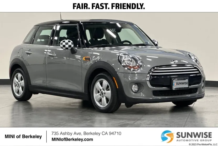 2015 Mini Cooper 4 Door Hardtop photo 1