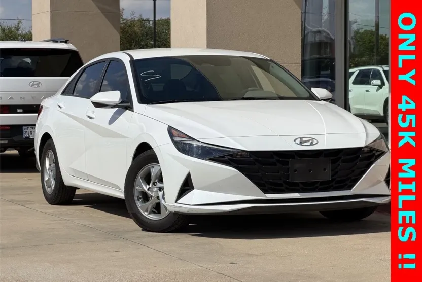 2022 Hyundai Elantra SE photo 1