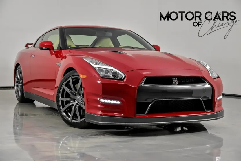 2015 Nissan GT-R photo 1