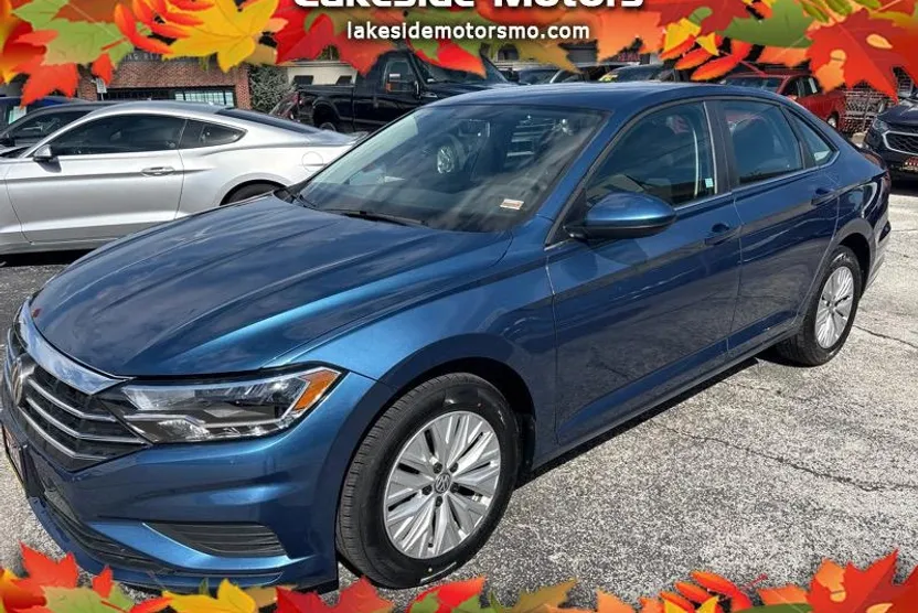2019 Volkswagen Jetta R-Line photo 1