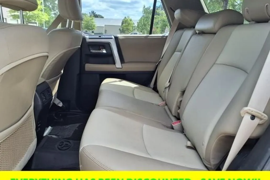 2016 Toyota 4Runner SR5 Premium photo 1