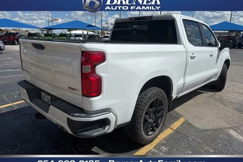 2023 Chevrolet Silverado 1500 RST photo 1