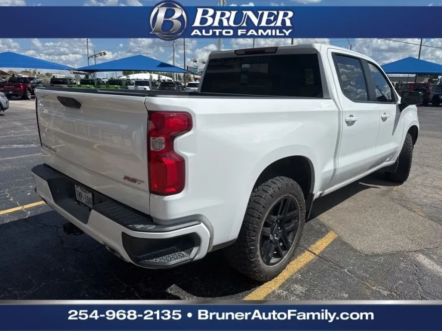 2023 Chevrolet Silverado 1500 RST photo 1