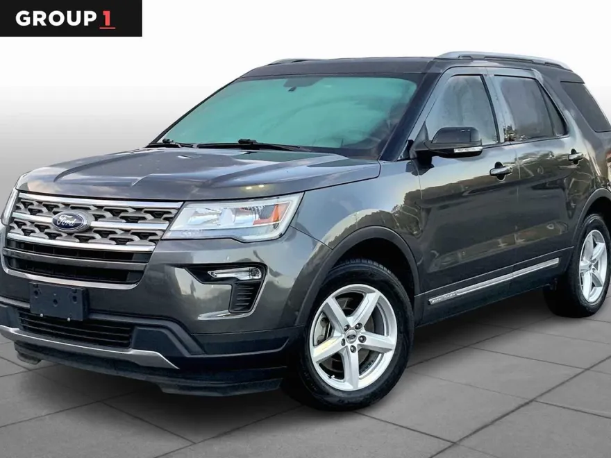 2018 Ford Explorer XLT photo 1