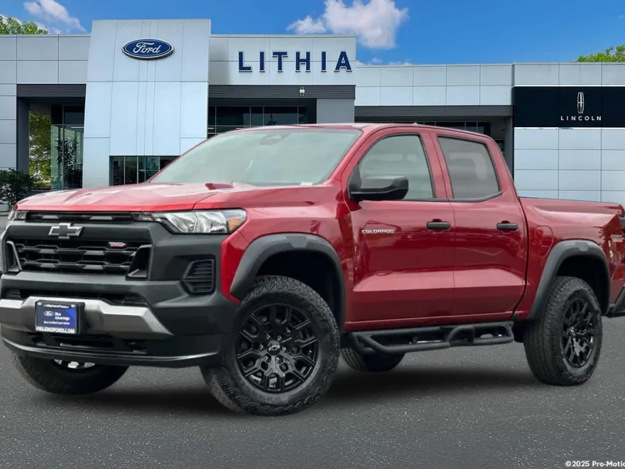 2024 Chevrolet Colorado Trail Boss photo 1