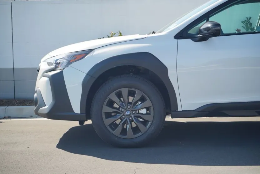 2025 Subaru Outback Onyx Edition XT photo 1