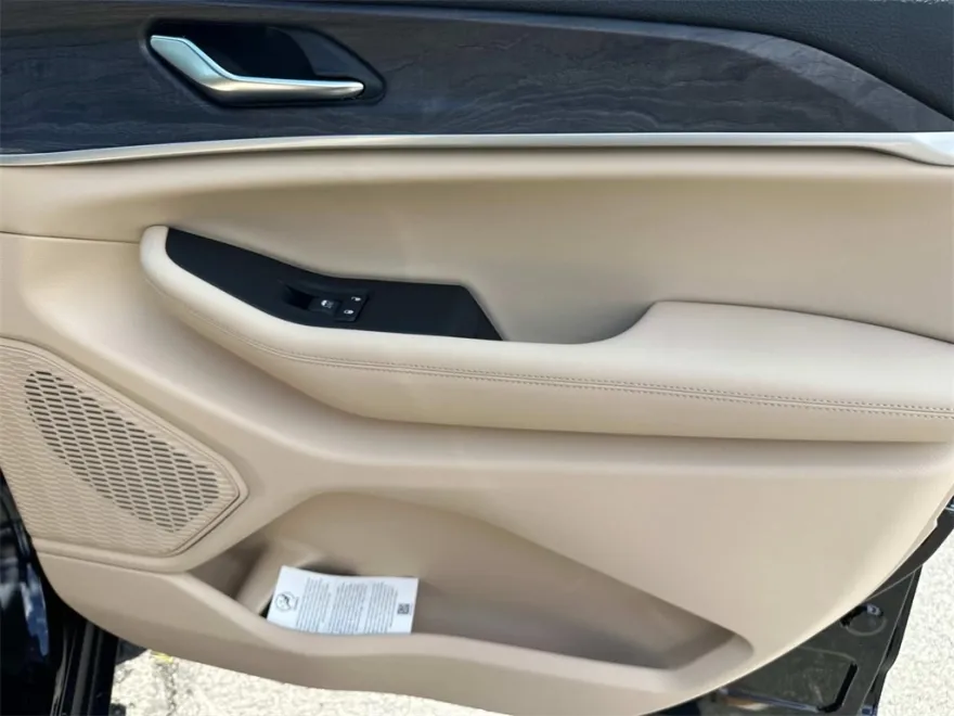2025 Jeep Grand Cherokee Limited photo 1