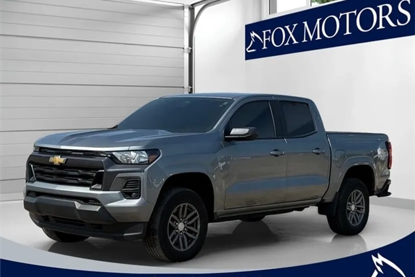 2023 Chevrolet Colorado LT photo 1