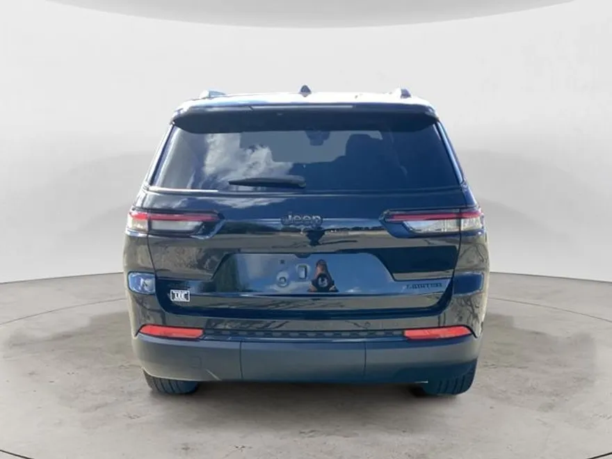 2025 Jeep Grand Cherokee Limited photo 1