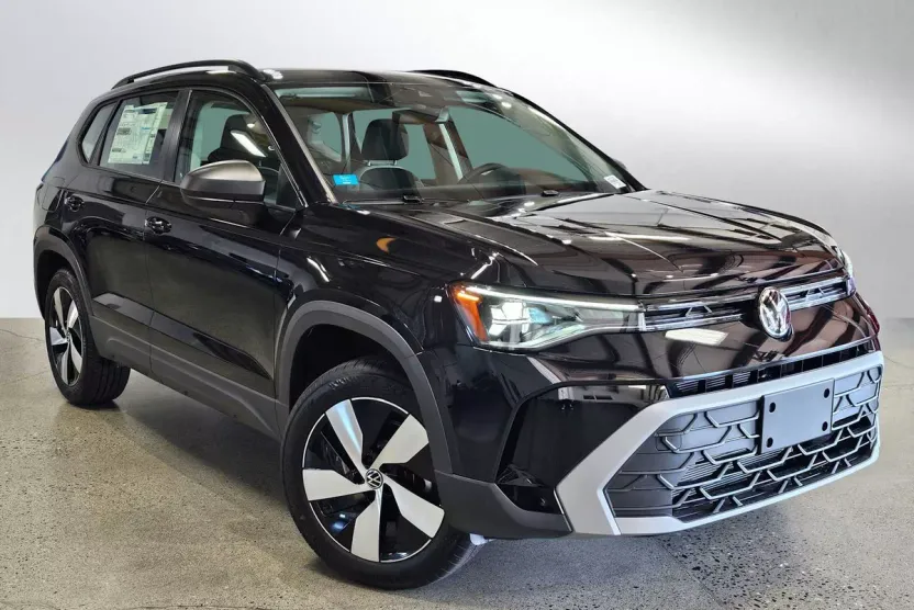 2025 Volkswagen Taos S photo 1