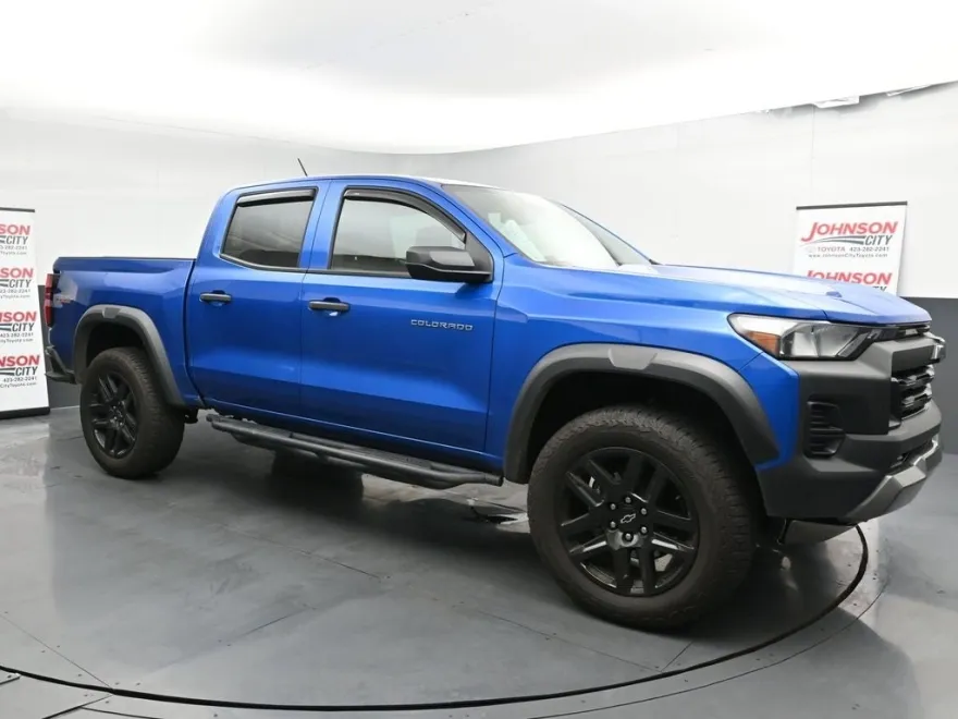 2023 Chevrolet Colorado Trail Boss photo 1