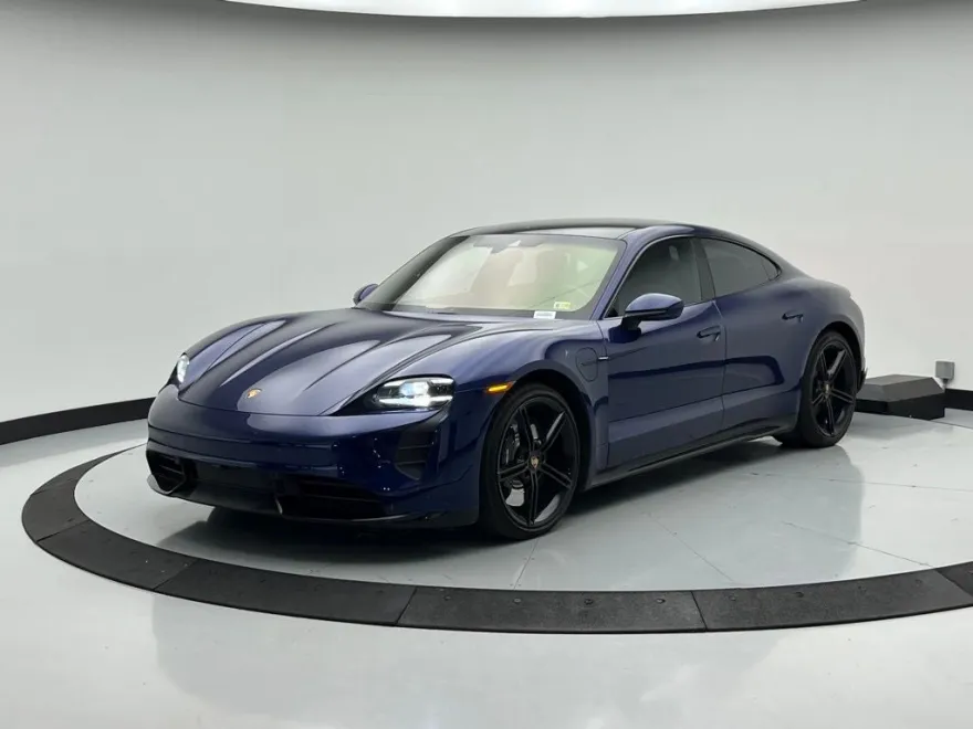 2021 Porsche Taycan Turbo photo 1